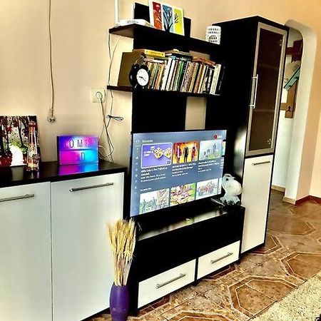 Ap 2 Cam Confortabile - Ab House Iasi Buitenkant foto