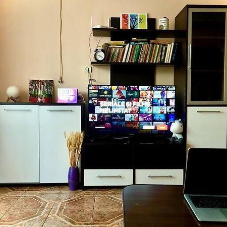 Ap 2 Cam Confortabile - Ab House Iasi Buitenkant foto